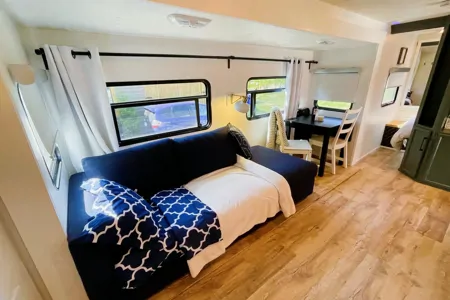 2008 Sportsman- Sleeps 4-5. A/C - Fully Renovated - Super Chic!