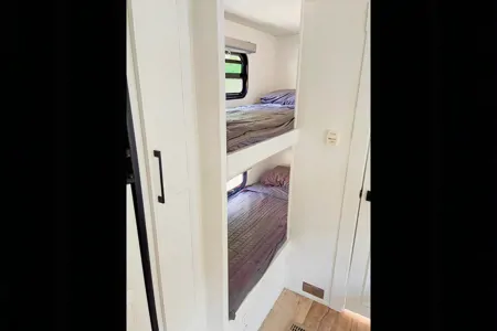 2008 Sportsman- Sleeps 4-5. A/C - Fully Renovated - Super Chic!