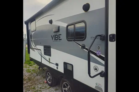 Eazye's Forest River Lite Travel Trailer