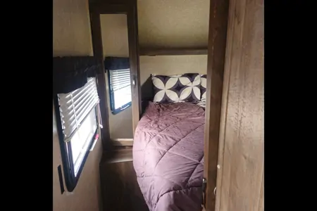 Eazye's Forest River Lite Travel Trailer