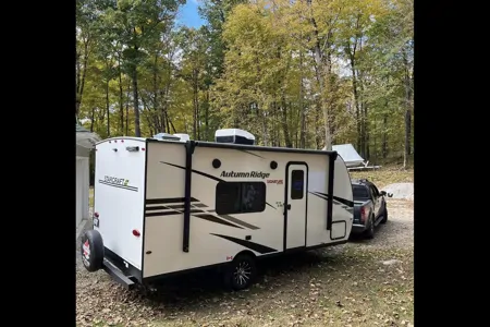 Love Shack - Starcraft Autumn Ridge - Trailer