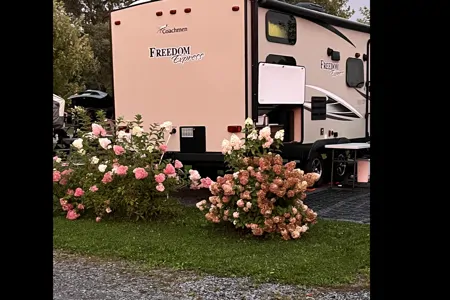 Love Shack - Starcraft Autumn Ridge - Trailer