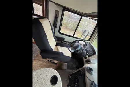 Nickita's Forest River FR30 D Class A