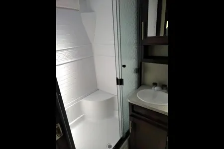 Sean's Lacrosse Luxury Lite 339BHD Travel Trailer