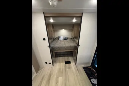 Carson's Keystone 26BX Travel Trailer