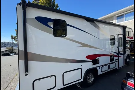 Woodies Adventurer Lp E450 Class C