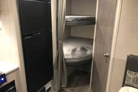 Coachmen Catalina Summit Serie 7