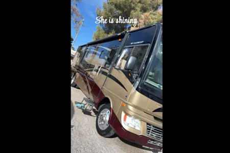 🚐 Hit the Road in Comfort – Your Adventure Starts Here! 🌄