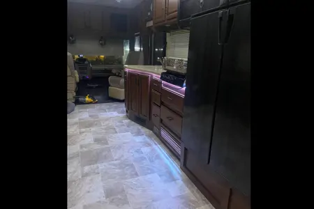 🚐 Hit the Road in Comfort – Your Adventure Starts Here! 🌄