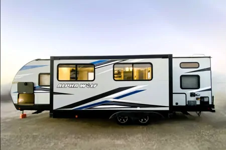 🤎 Alpha Churro 🤎 Sleeps 10 • Private Suite • Slide-Out • 2 Doors