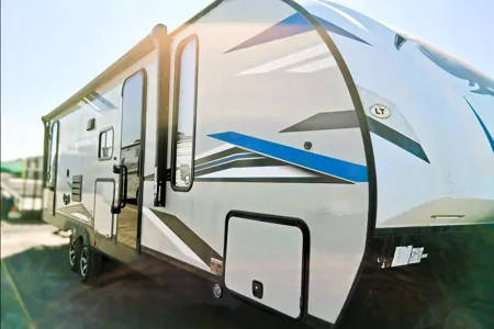 🤎 Alpha Churro 🤎 Sleeps 10 • Private Suite • Slide-Out • 2 Doors