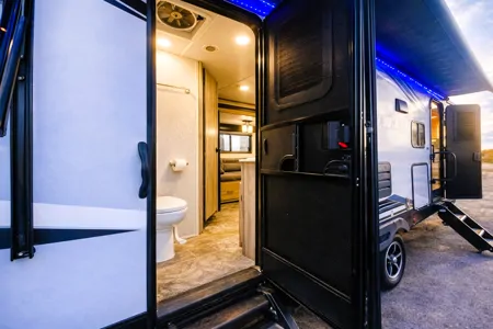 🤎 Alpha Churro 🤎 Sleeps 10 • Private Suite • Slide-Out • 2 Doors