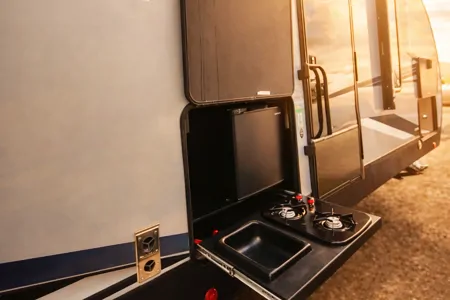 🤎 Alpha Churro 🤎 Sleeps 10 • Private Suite • Slide-Out • 2 Doors