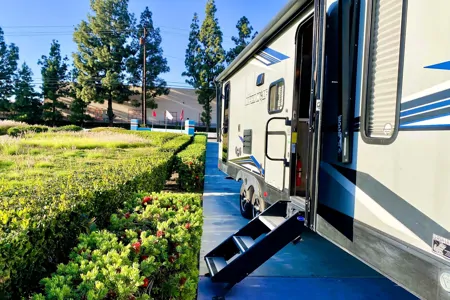 🤎 Alpha Churro 🤎 Sleeps 10 • Private Suite • Slide-Out • 2 Doors