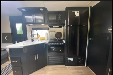 David's Grand River Grey Wolf Toy Hauler