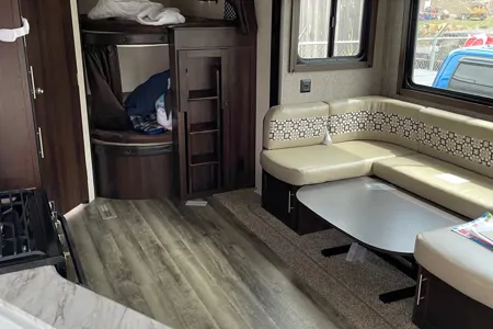 Nathan's Jayco 28BHBE Travel Trailer