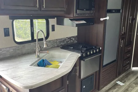 Nathan's Jayco 28BHBE Travel Trailer