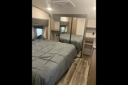 Andrew's Forest River Arctic wolf Fifth Wheel