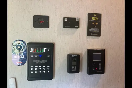 Andrew's Forest River Arctic wolf Fifth Wheel