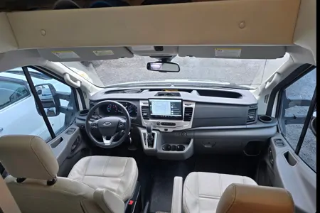 Jacob's Thor Motor Coach Gimini Class C