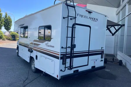 2023 Coachmen Freelander 22XG – Easy to Drive & Fully Equipped