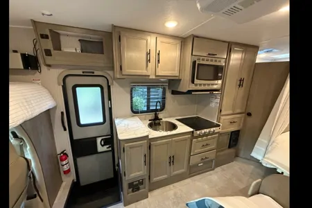 2023 Coachmen Freelander 22XG – Easy to Drive & Fully Equipped