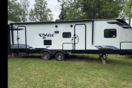 Cameron's Forest River Vibe T26DB Travel Trailer