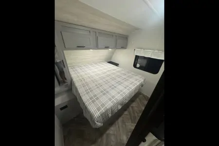 Cameron's Forest River Vibe T26DB Travel Trailer