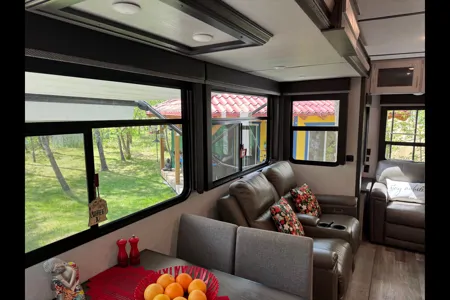 Janet's RV 5th Wheel Montana High Country