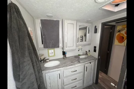 Janet's RV 5th Wheel Montana High Country