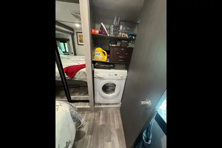 Janet's RV 5th Wheel Montana High Country