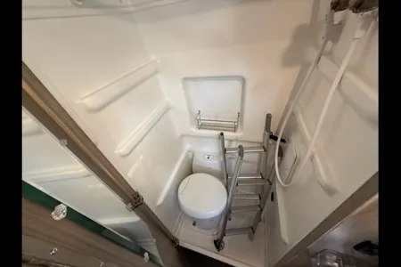 Jason's Winnebago 59P Class B