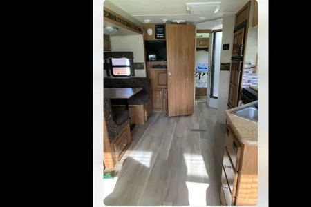 Robert's Forest River 2604 Travel Trailer
