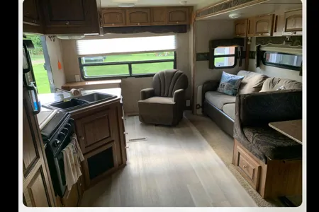 Robert's Forest River 2604 Travel Trailer
