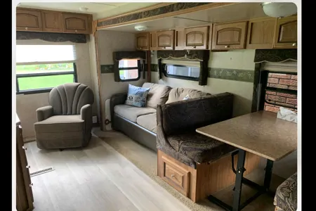 Robert's Forest River 2604 Travel Trailer