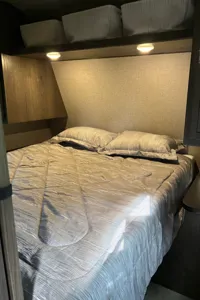 VanIsle Rocky Mountain Bunkhouse