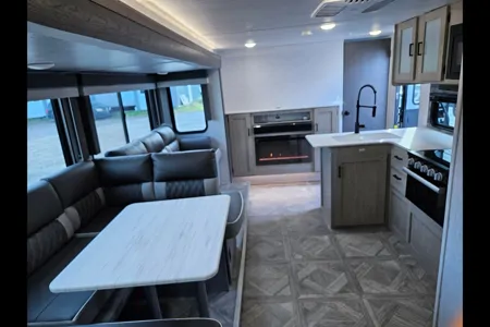 PLATINIUM CRUISE 273 *** BUNK BED ****