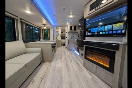 Brand New 2025 Alta Delivered to your Campsite