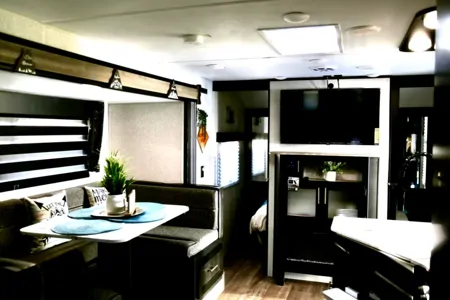 Elegant Grey Wolf 23DBH Travel Trailer