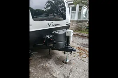 Susie's Coachmen apex nano offgrid Travel Trailer