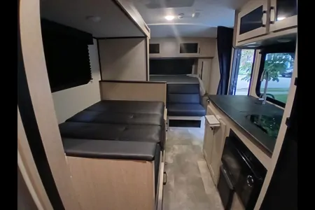 Susie's Coachmen apex nano offgrid Travel Trailer
