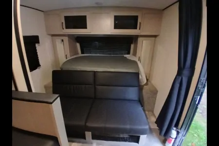 Susie's Coachmen apex nano offgrid Travel Trailer