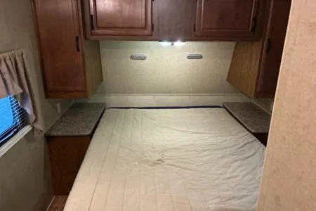 James's Outdoors RV Manufacturing 23sf Travel Trailer