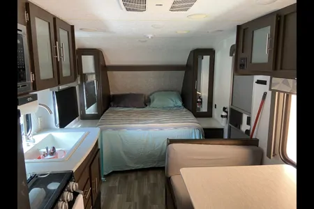 Raquel's Forest River SMT19DBXI Travel Trailer