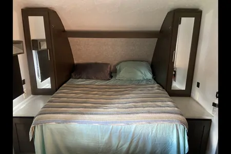 Raquel's Forest River SMT19DBXI Travel Trailer