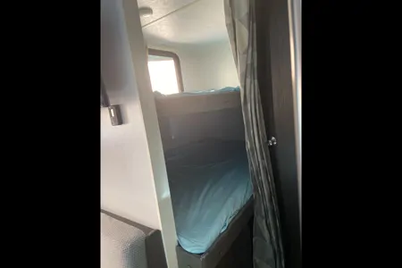 Raquel's Forest River SMT19DBXI Travel Trailer