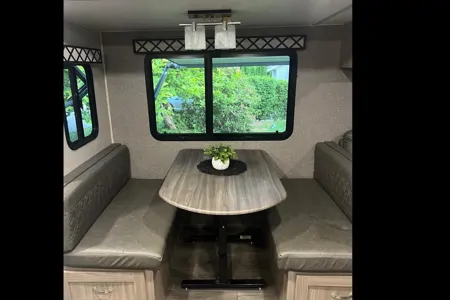 Kelly's  Freedom Express w/ bunk house with closing door and private washroomTravel Trailer
