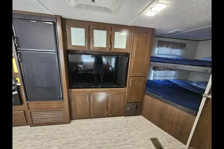 Spacious 2019 Avenger ATI