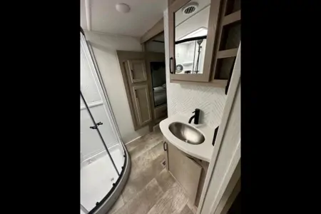 Rockwood Signature 374BH Fifth Wheel sleeps 10