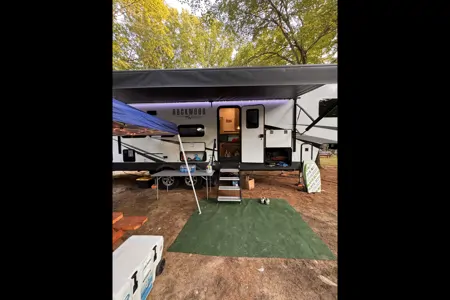 Rockwood Signature 374BH Fifth Wheel sleeps 10